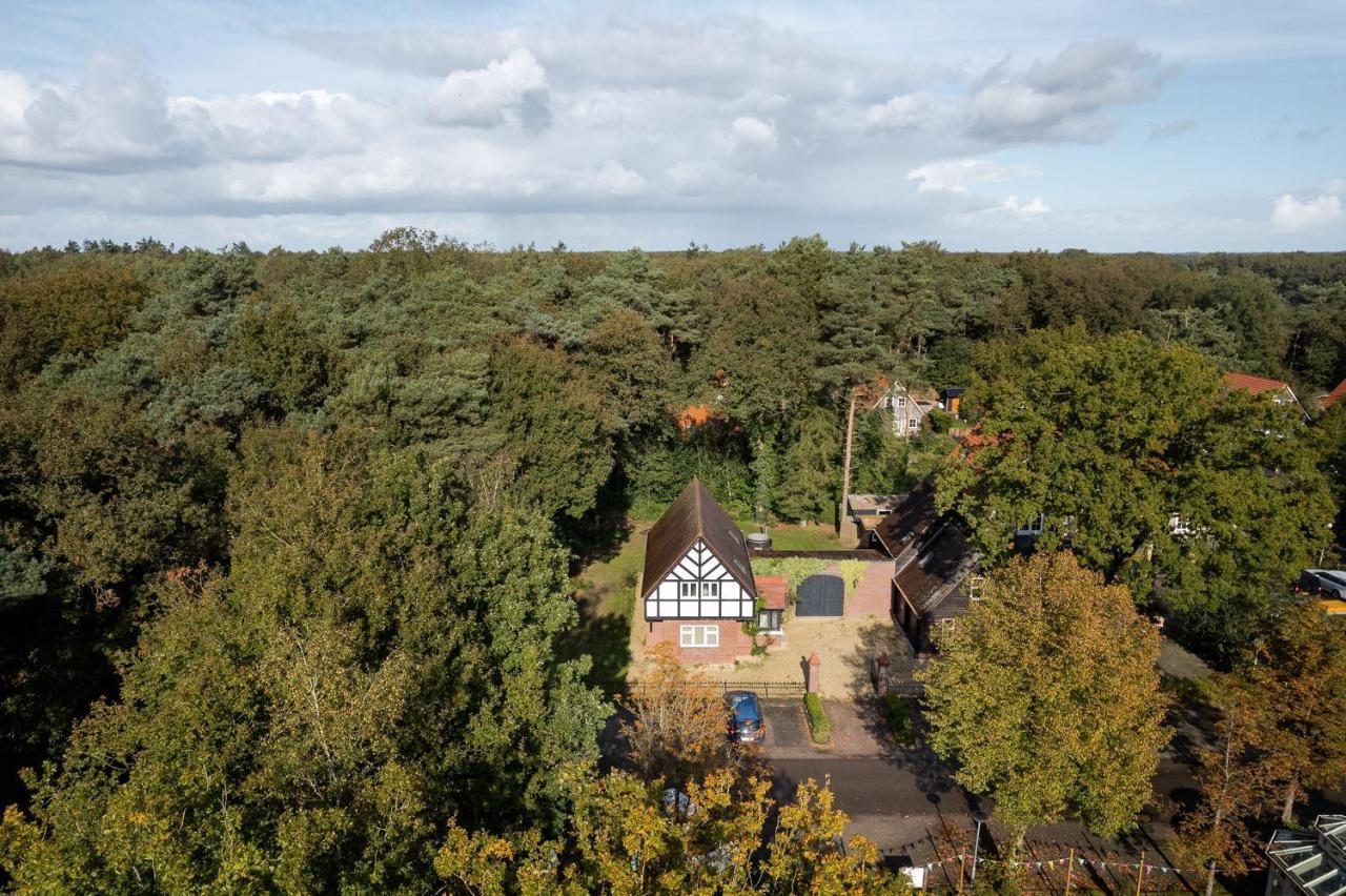 Beautiful English Villa With Hottub Zuidwolde  Exteriör bild