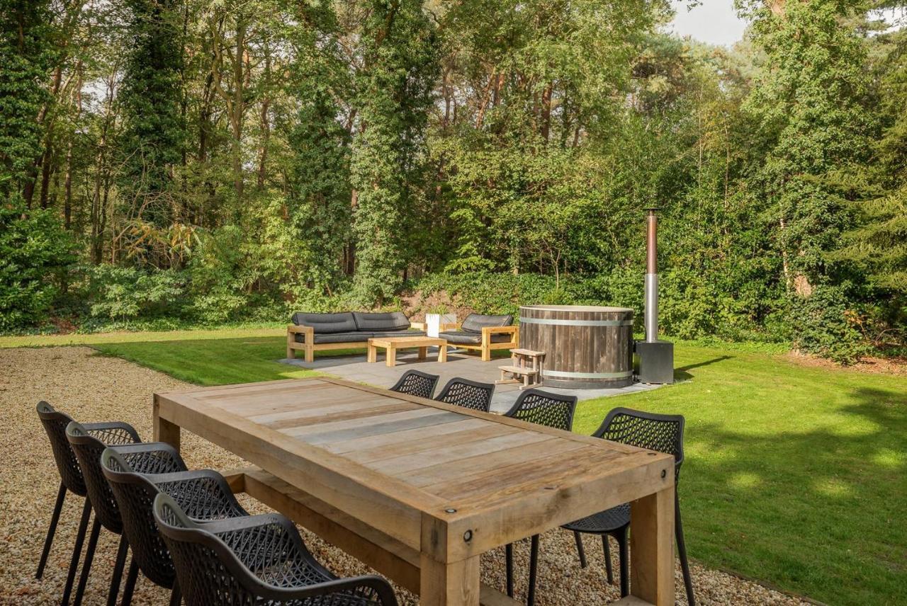 Beautiful English Villa With Hottub Zuidwolde  Exteriör bild